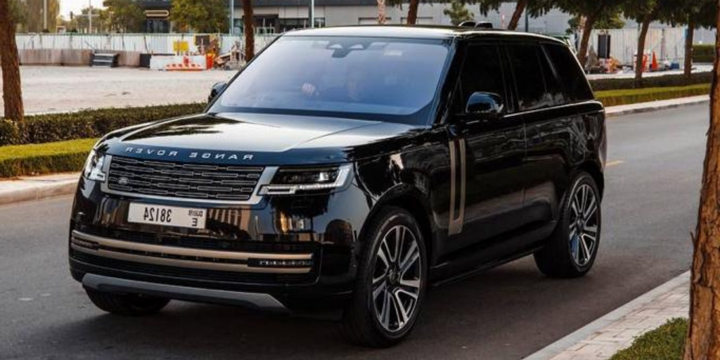 Range Rover Vogue with Driver cover