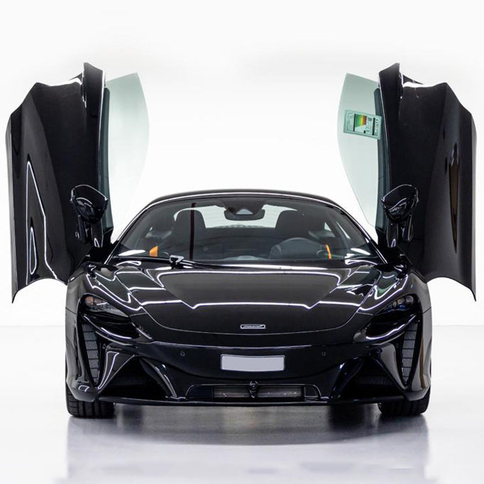 Rent Mclaren Artura in Dubai